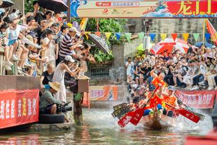 库里回答小吧采访：我就是龙年出生的？会在今年9月份来中国